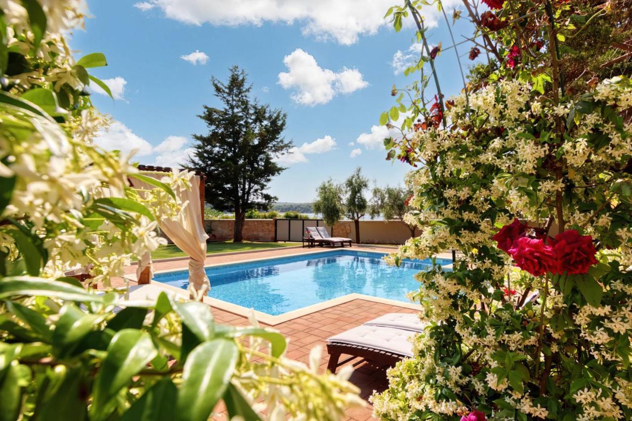 Holiday Home Giardino Marino Pomer Ngoại thất bức ảnh