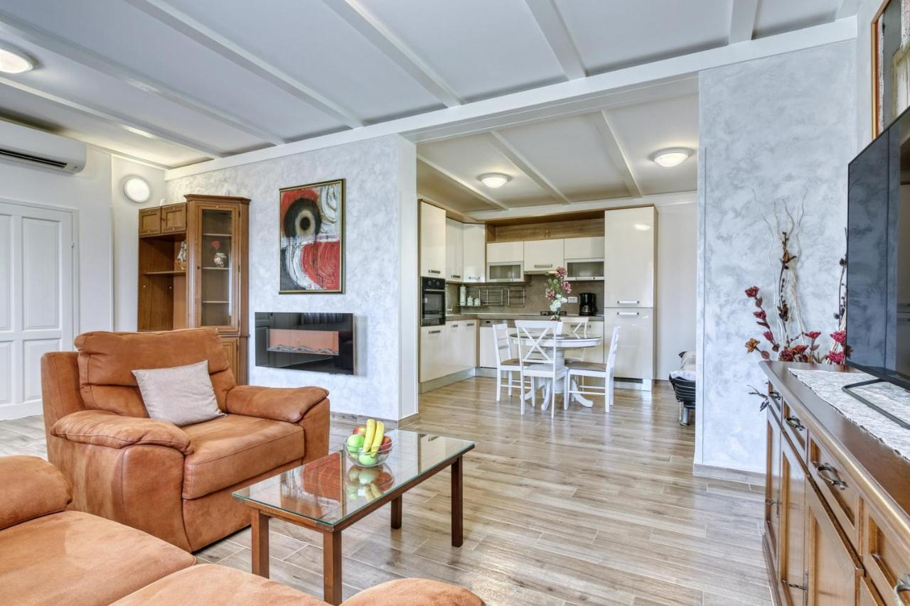Holiday Home Giardino Marino Pomer Ngoại thất bức ảnh
