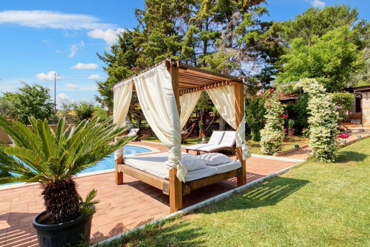 Holiday Home Giardino Marino Pomer Ngoại thất bức ảnh